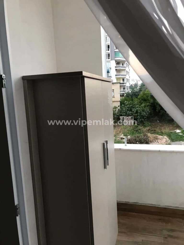 Tece de oturuma hazır havuzlu site içerisinde satılık yazlık daire 4+1