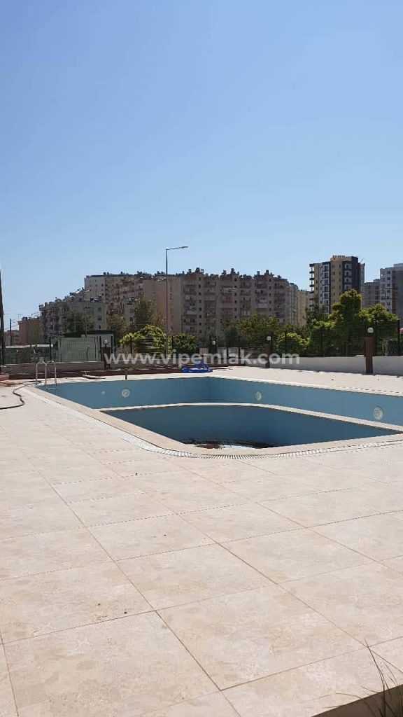 Satılık yazlık daire havuzlu site içerisinde yüksek kat