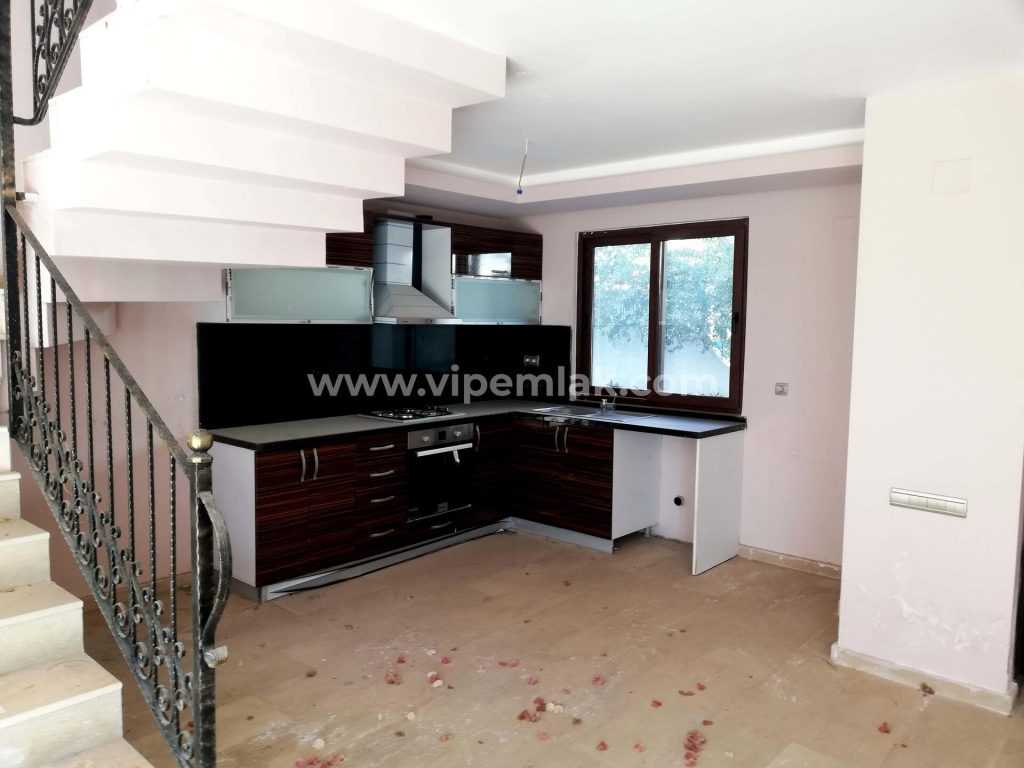 ALTINPORTAKAL SITESI ULTRALUKS DUBLEKS 3+1 VILLA