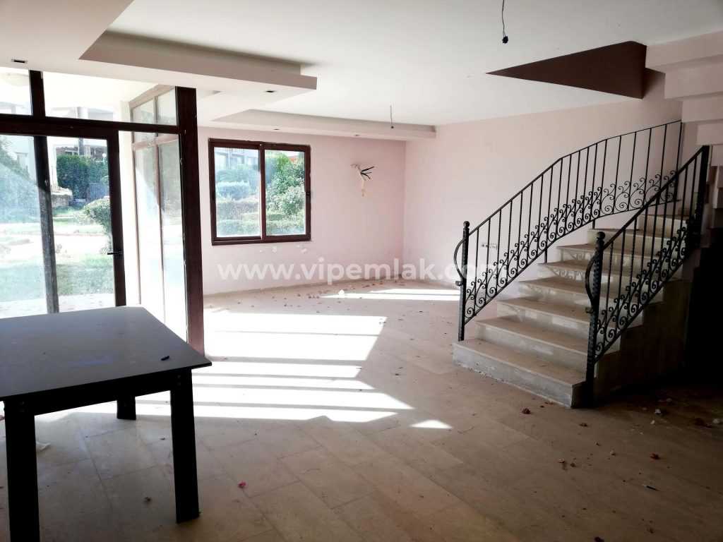 ALTINPORTAKAL SITESI ULTRALUKS DUBLEKS 3+1 VILLA