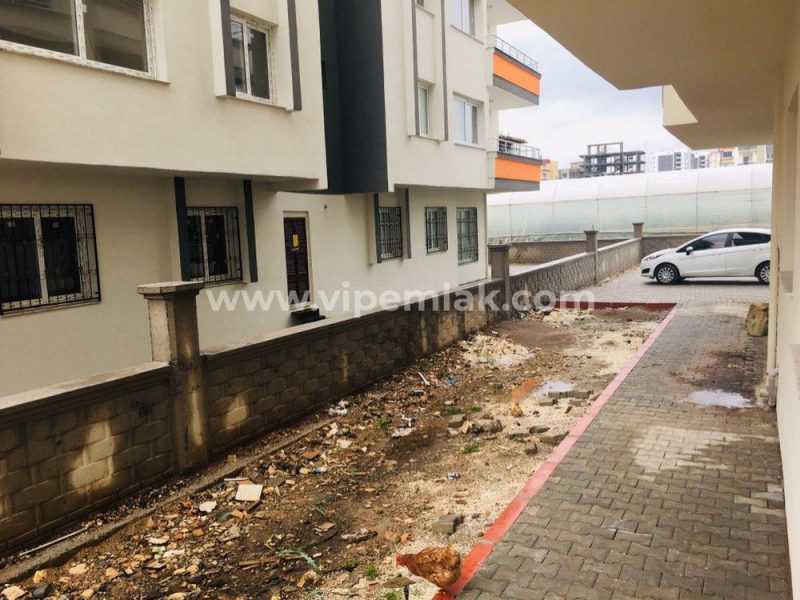 Erdemli Alata Mahallesinde Yüksek Giriş Kelepir Satılık Daire