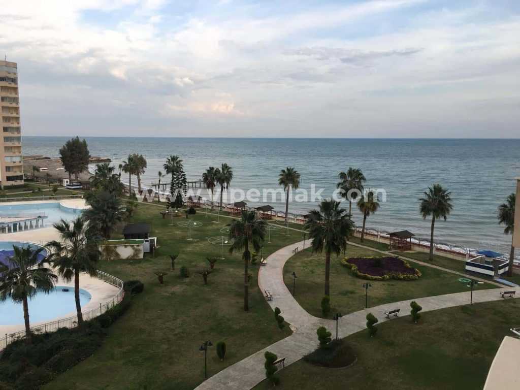 MERSİN KARGIPINARI QUEENABA SİTESİNDE EŞYALI SATILIK YAZLIK EV