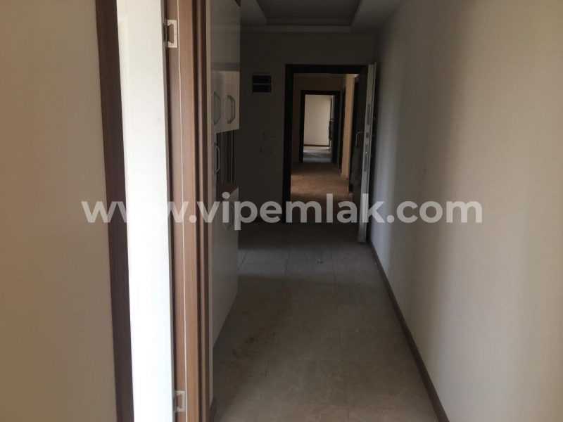MERSİNİN GÖZDESİ KIZKALESİNDE HAVUZLU SİTEDE 2+1 SATILIK DAİRE