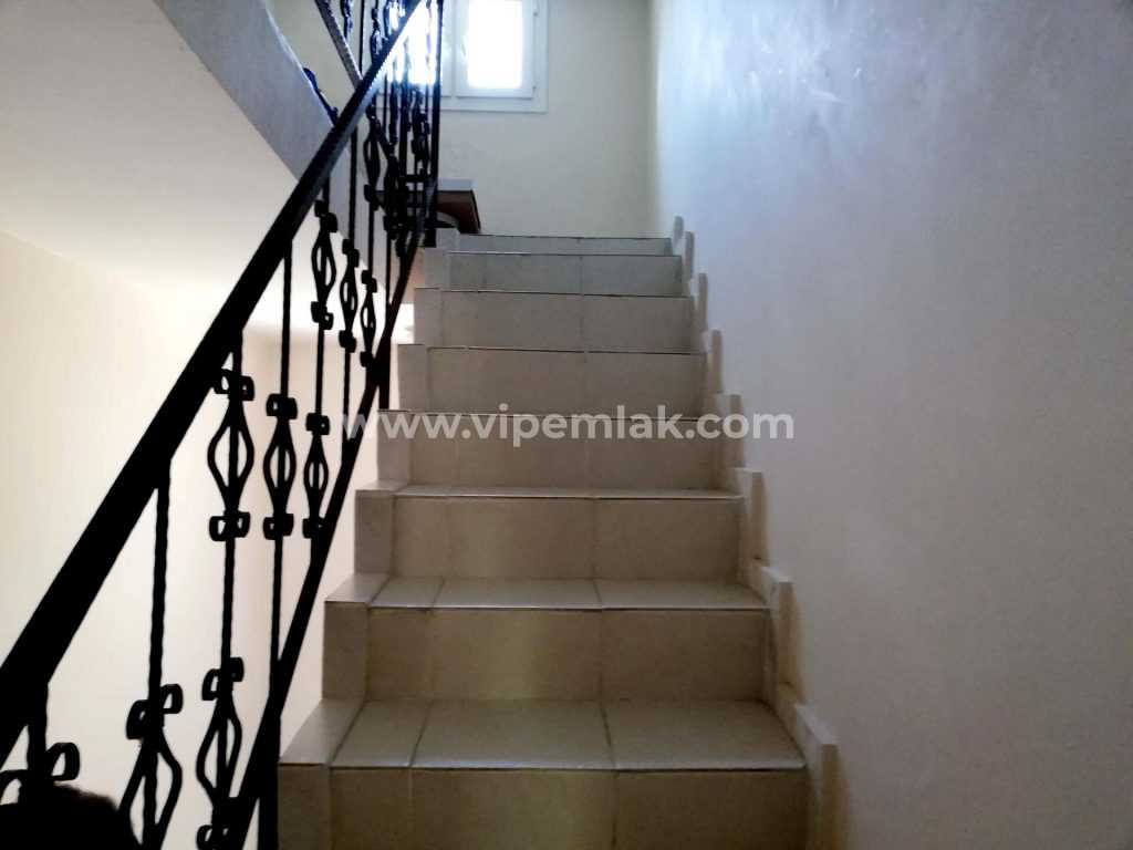 KARGIPINARI SİTE İÇERİSİNDE 3+1 SATILIK VİLLA