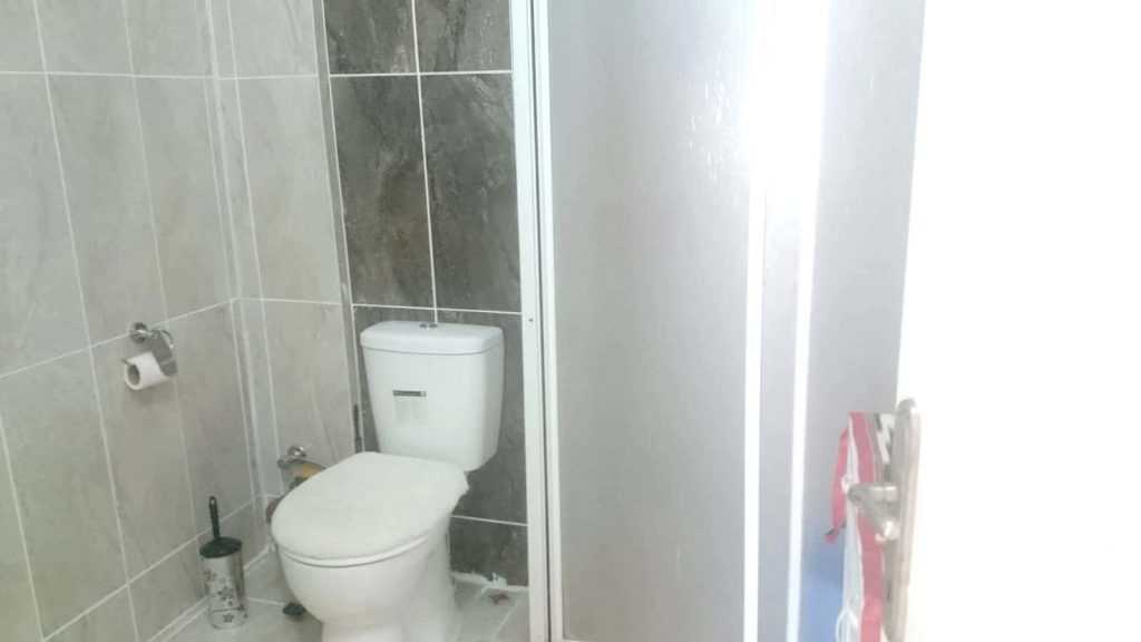 AYAŞ ÖZDE TATİL SİTESİNDE MUHTEŞEM DENİZ MANZARALI SATILIK YAZLIK DAİRE