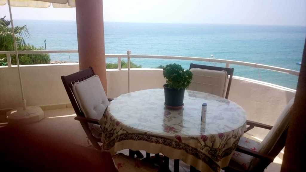 AYAŞ ÖZDE TATİL SİTESİNDE MUHTEŞEM DENİZ MANZARALI SATILIK YAZLIK DAİRE