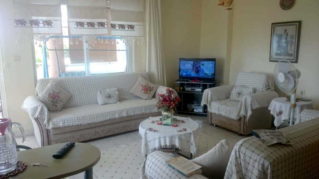 AYAŞ ÖZDE TATİL SİTESİNDE MUHTEŞEM DENİZ MANZARALI SATILIK YAZLIK DAİRE