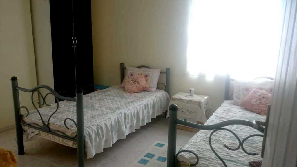 AYAŞ ÖZDE TATİL SİTESİNDE MUHTEŞEM DENİZ MANZARALI SATILIK YAZLIK DAİRE