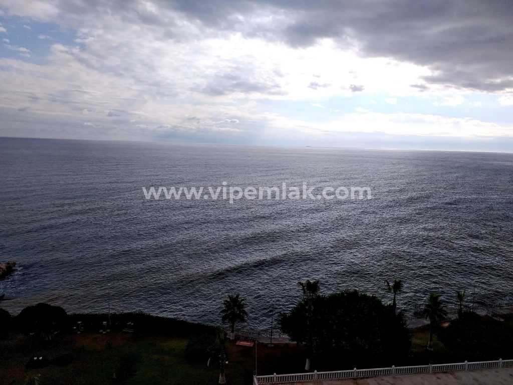 AYAŞ ÖZDE SİTESİ DENİZE SIFIR ACİL SATILIK 2+1 EŞYALI DAİRE