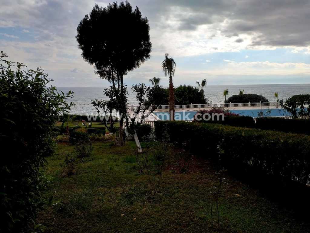 AYAŞ ÖZDE SİTESİ DENİZE SIFIR ACİL SATILIK 2+1 EŞYALI DAİRE