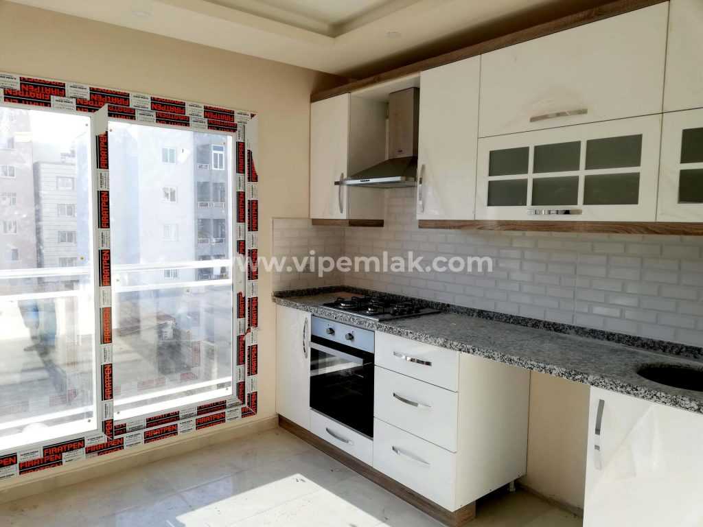 ERDEMLİ MERKEZDE AKDENİZ MAHALLLESİNDE SATILIK UYGUN 2+1