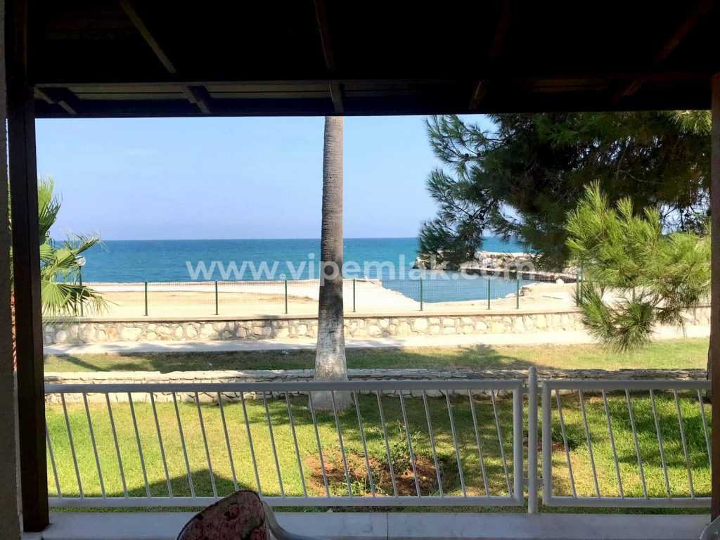 MERSİN ALTINPORTAKAL SİTESİNDE DENİZE SIFIR 4+1 EŞYALI SATILIK VİLLA