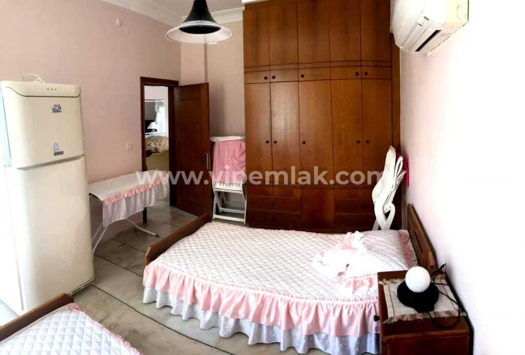 MERSİN ALTINPORTAKAL SİTESİNDE DENİZE SIFIR 4+1 EŞYALI SATILIK VİLLA