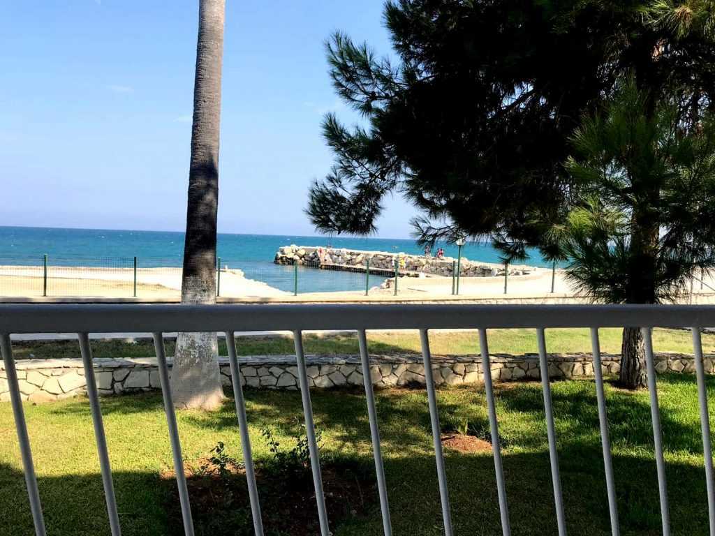 MERSİN ALTINPORTAKAL SİTESİNDE DENİZE SIFIR 4+1 EŞYALI SATILIK VİLLA