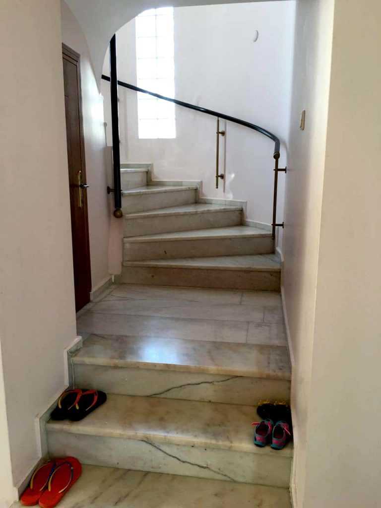 MERSİN ALTINPORTAKAL SİTESİNDE DENİZE SIFIR 4+1 EŞYALI SATILIK VİLLA
