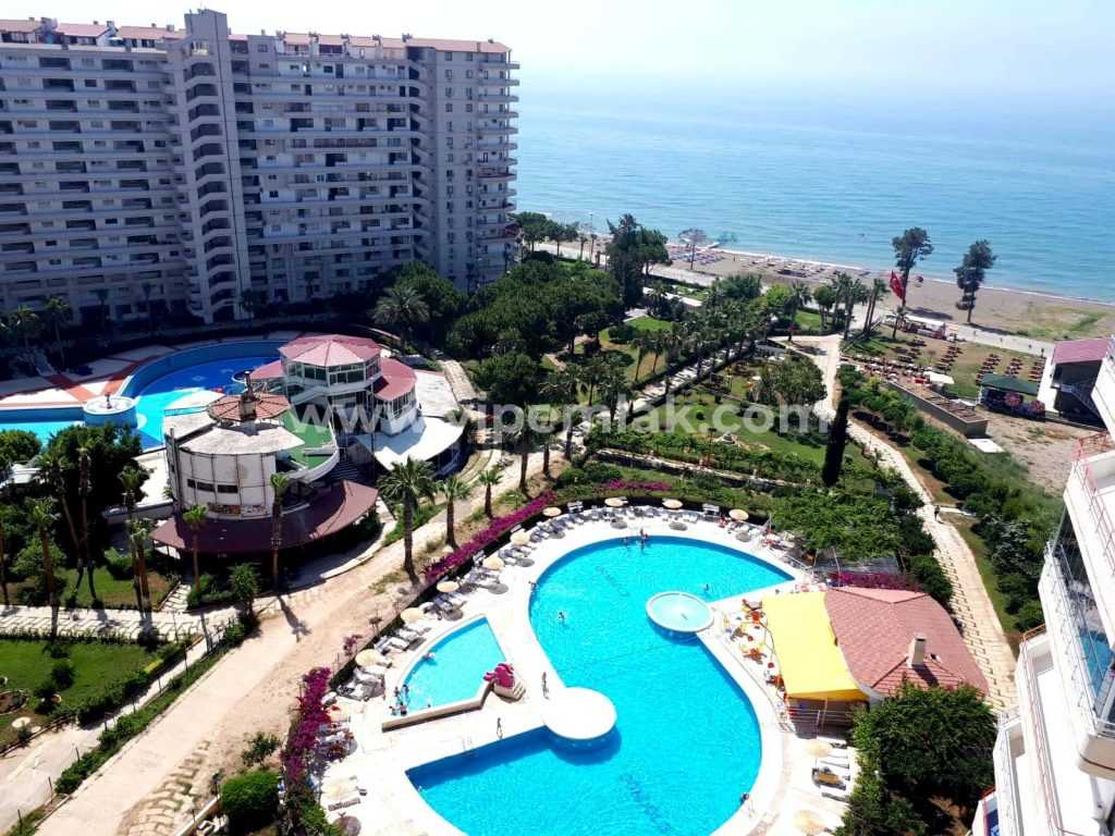 GONDOL 2 SİTESİNDE DENİZ MANZARALI EŞYALI SATILIK UYGUN 1+1 YAZLIK DAİRE