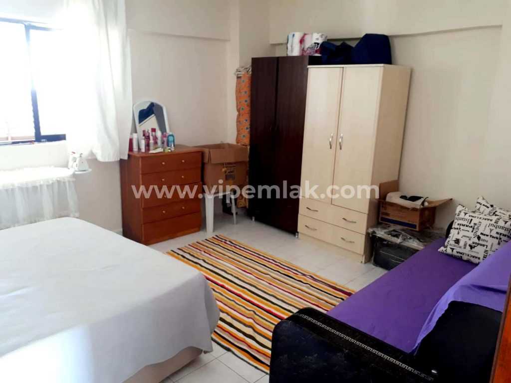 GONDOL 2 SİTESİNDE DENİZ MANZARALI EŞYALI SATILIK UYGUN 1+1 YAZLIK DAİRE