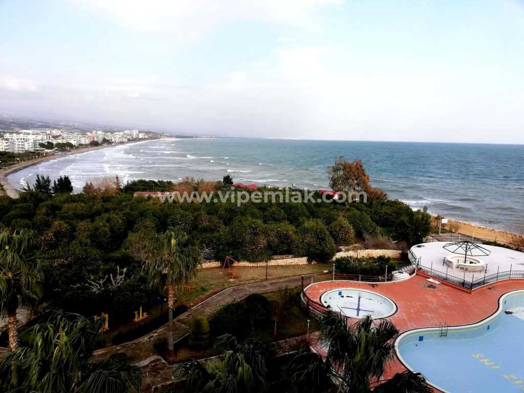 KUMKUYUDA EFSANE DENİZ MANZARALI EŞYALI SATILIK 2+1  YAZLIK DAİRE