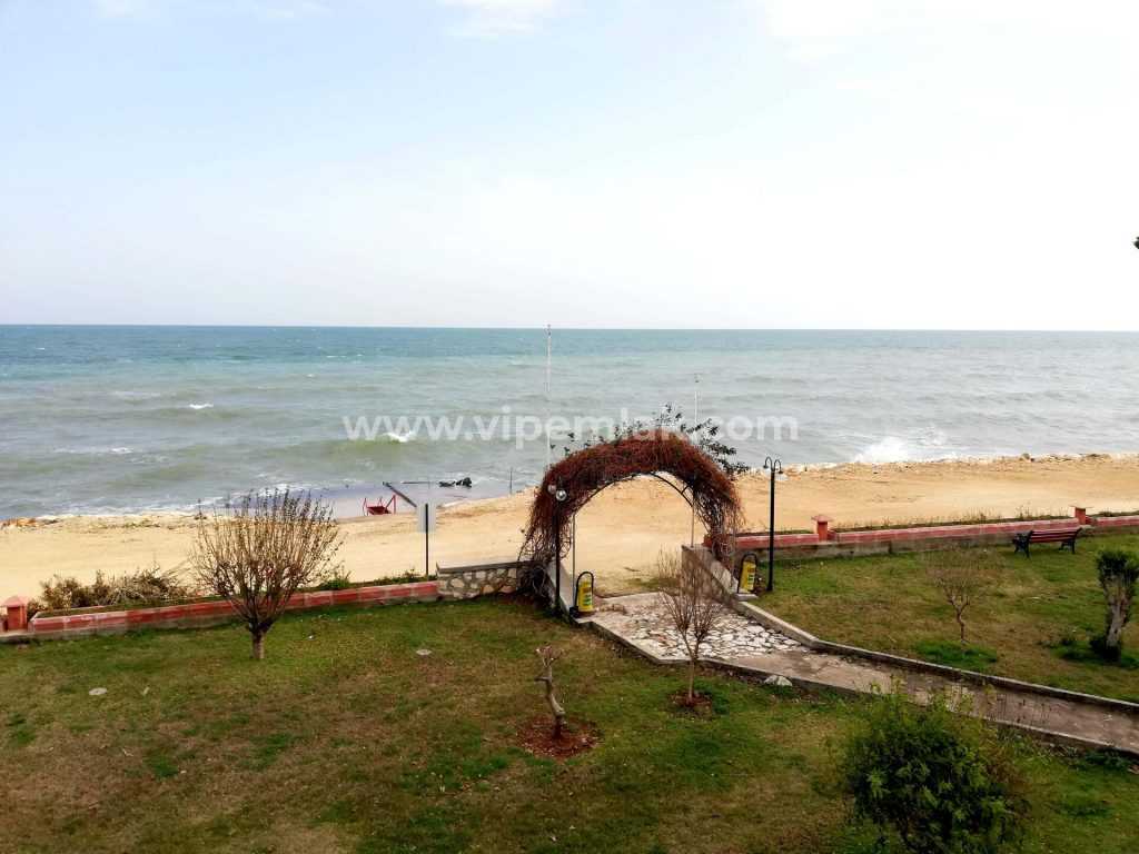KUMKUYUDA EFSANE DENİZ MANZARALI EŞYALI SATILIK 2+1  YAZLIK DAİRE