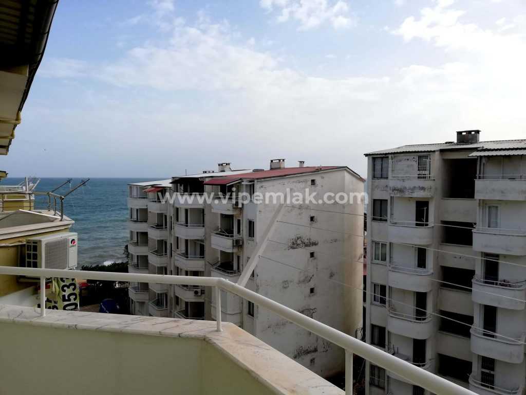KUMKUYUDA EFSANE DENİZ MANZARALI EŞYALI SATILIK 2+1  YAZLIK DAİRE