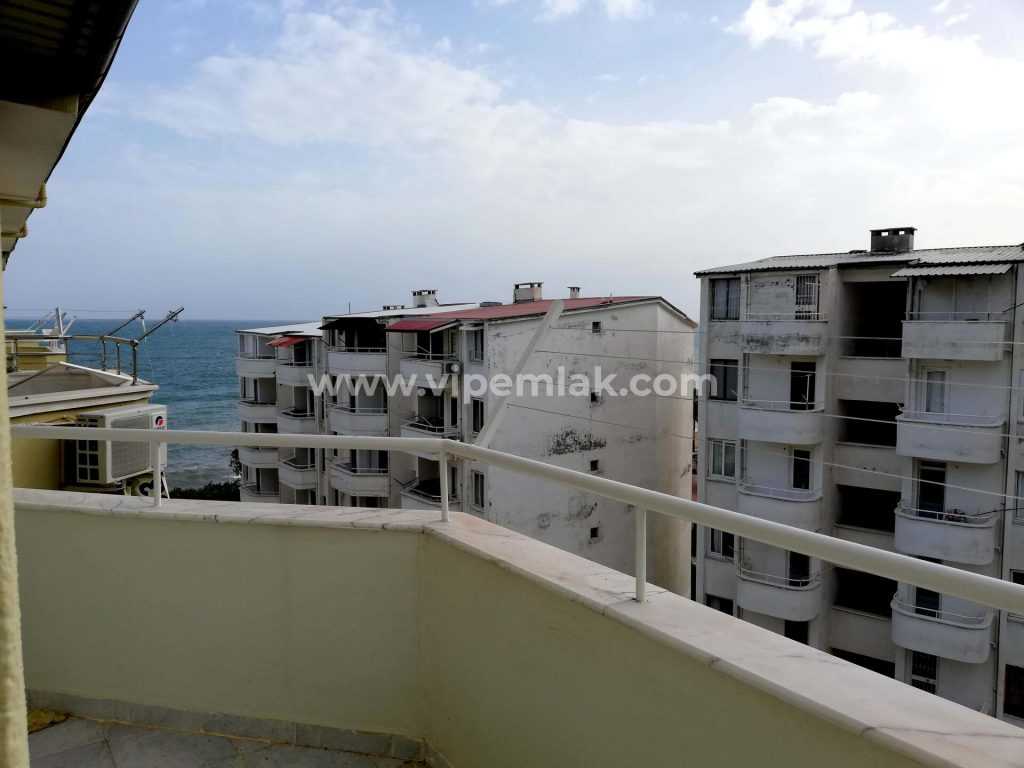 KUMKUYUDA EFSANE DENİZ MANZARALI EŞYALI SATILIK 2+1  YAZLIK DAİRE