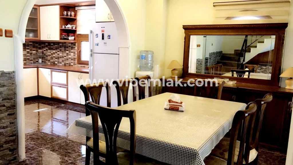 SÖRF SİTESİ EŞYALI FULL YAPILI 5+1 SATILIK TRİPLEX