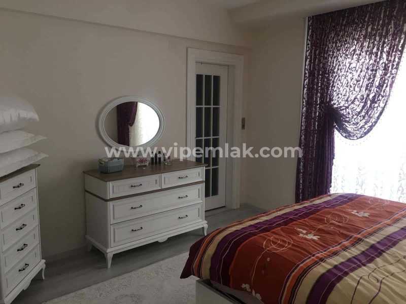 ERDEMLİ AYDINLAR SİTESİNDE SATILIK GENİŞ DAİRE