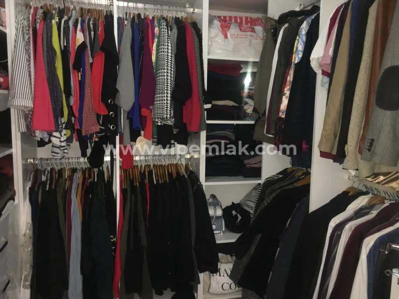 ERDEMLİ AYDINLAR SİTESİNDE SATILIK GENİŞ DAİRE