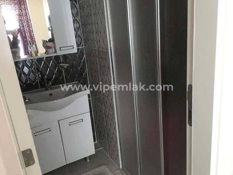 ERDEMLİ AYDINLAR SİTESİNDE SATILIK GENİŞ DAİRE