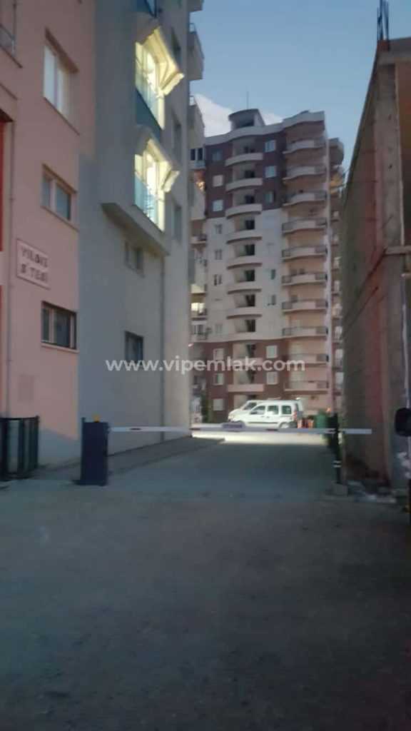 ERDEMLİ YILDIZ SİTESİNDE SATILIK UYGUN FİYATLI DAİRE