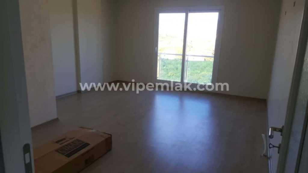 ERDEMLİ YILDIZ SİTESİNDE SATILIK UYGUN FİYATLI DAİRE