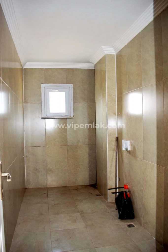 karğıpınarı bağımsız havuz bağımsız villa satılık 442m2 arsa payı