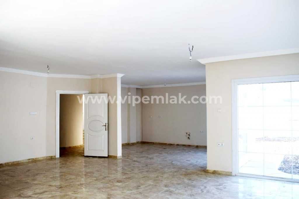 karğıpınarı bağımsız havuz bağımsız villa satılık 442m2 arsa payı