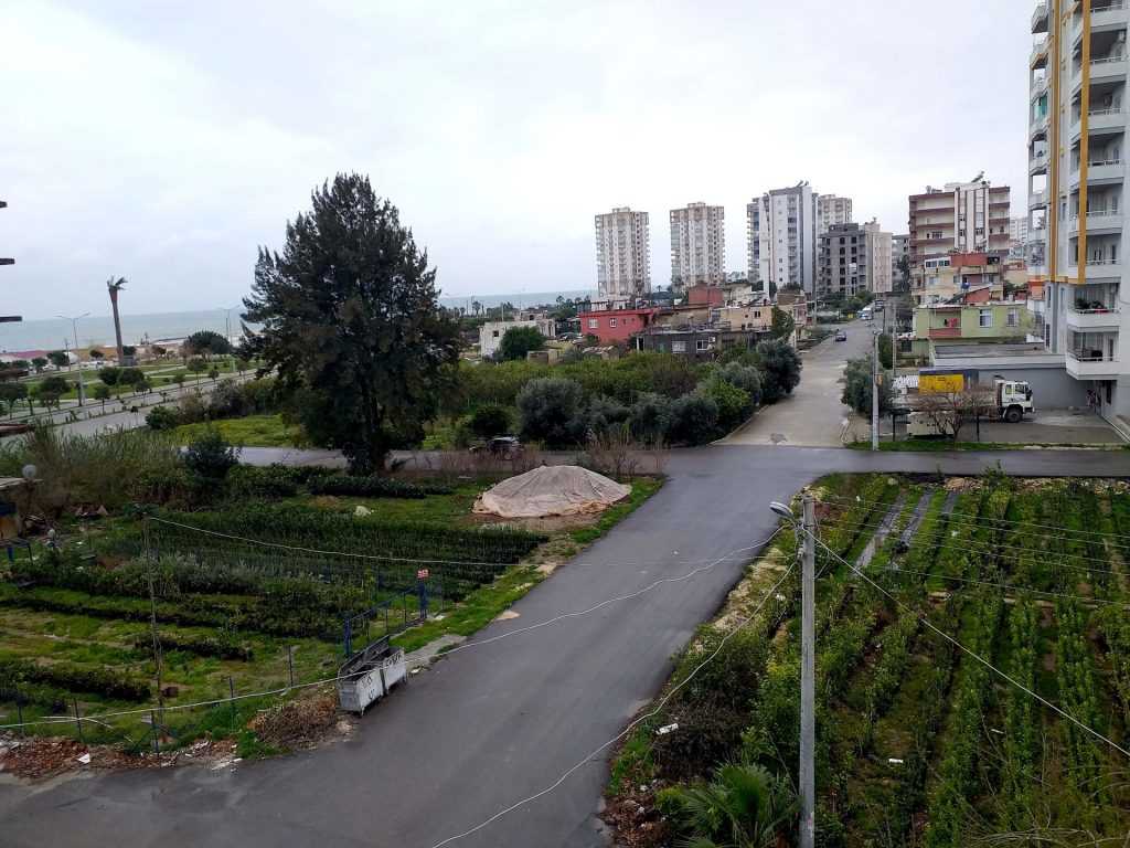 ERDEMLİ ALATA MAH. DENİZ MANZARALI EBEVEYN BANYOLU ACİL SATILIK 2+1 DAİRE