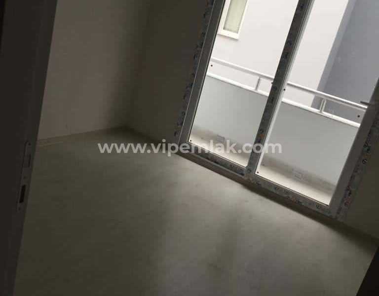 ALATA MAHALLESİNDE ACİL SATILIK KELEPİR FİYATTA SATILIK DAİRE