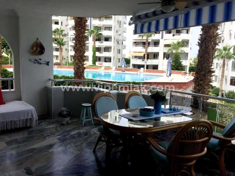 KUMKUYU ÖZEL DİZAYN SİTE İÇİ 3+1 185 M2 SATILIK DAİRE
