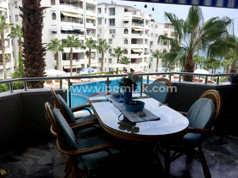 KUMKUYU ÖZEL DİZAYN SİTE İÇİ 3+1 185 M2 SATILIK DAİRE