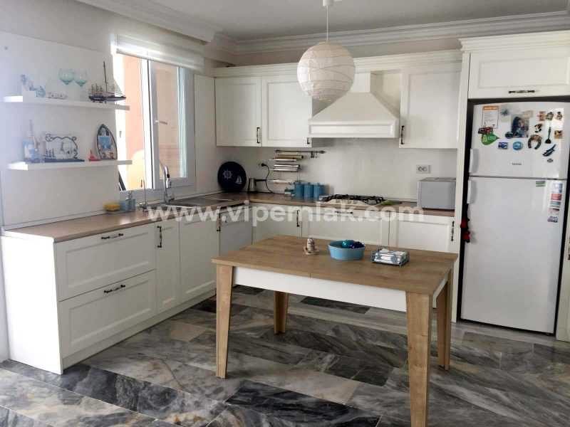 KUMKUYU ÖZEL DİZAYN SİTE İÇİ 3+1 185 M2 SATILIK DAİRE