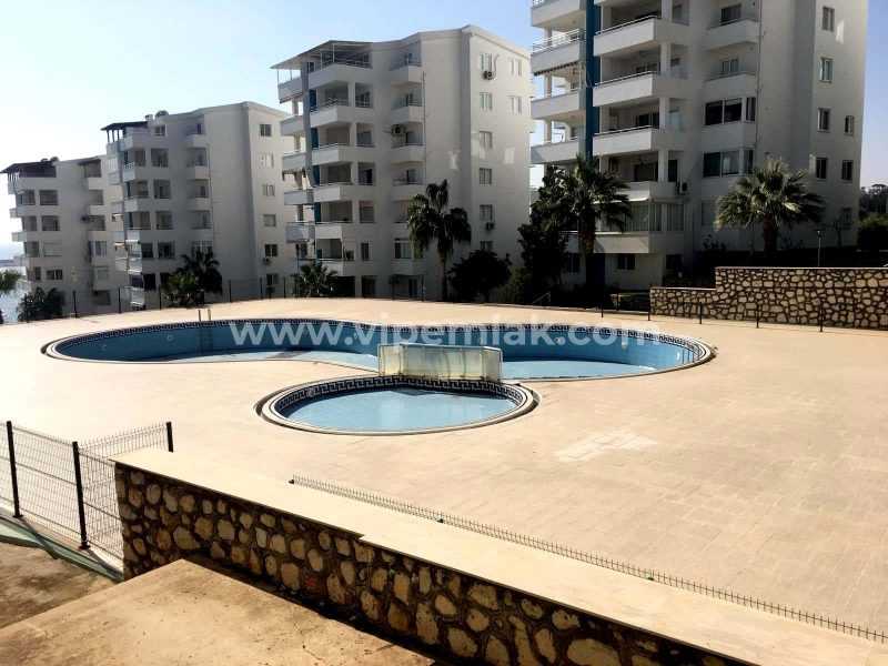 AYAŞ MARİNA TATİL SİTESİNDE SATILIK YAZLIK DAİRE