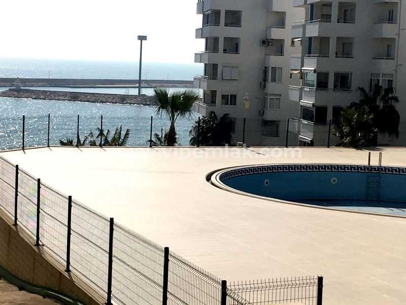 AYAŞ MARİNA TATİL SİTESİNDE SATILIK YAZLIK DAİRE