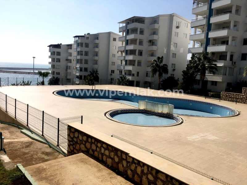 AYAŞ MARİNA TATİL SİTESİNDE SATILIK YAZLIK DAİRE