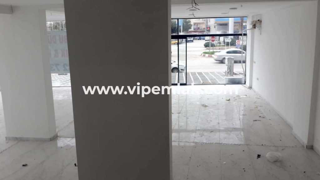 akdeniz mah aylık 15000 tl kiracılık  576 m2 köşe başı satılık dükkan
