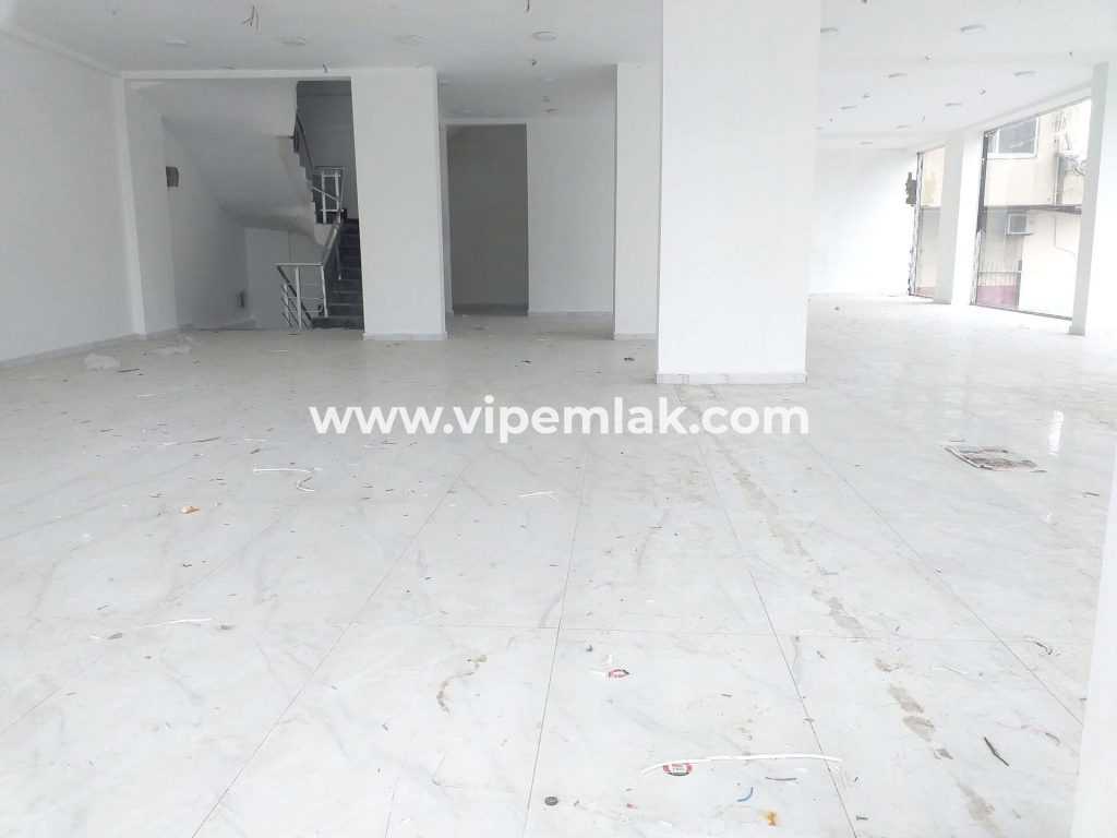 akdeniz mah aylık 15000 tl kiracılık  576 m2 köşe başı satılık dükkan