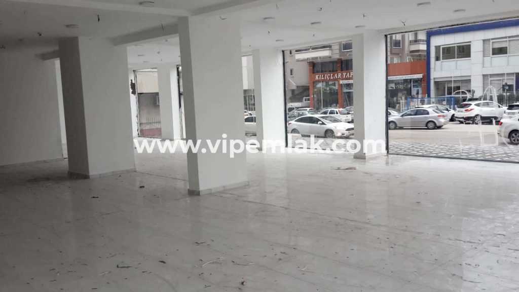 akdeniz mah aylık 15000 tl kiracılık  576 m2 köşe başı satılık dükkan