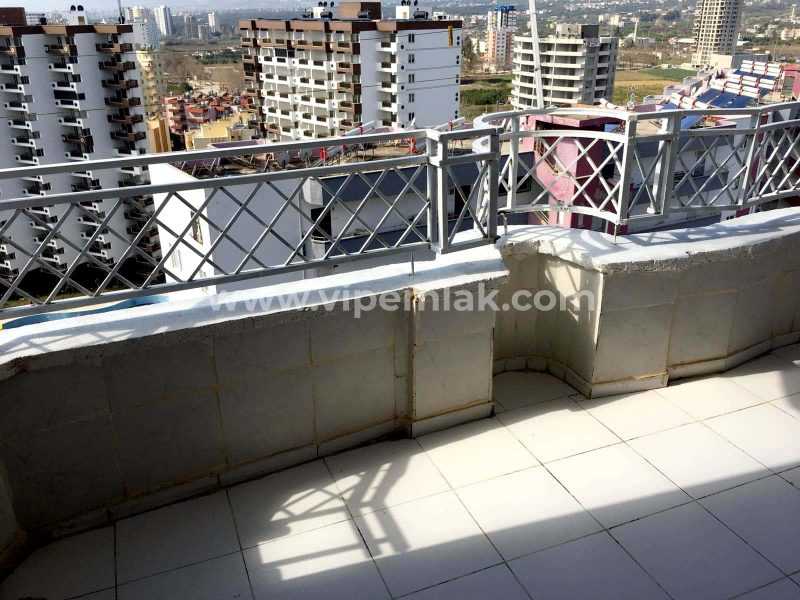 MERSİN TÖMÜKTE DENİZ MANZARALI SEYRANBAĞLARI SİTESİNDE SATILIK 3+1 YAZLIK DAİRE