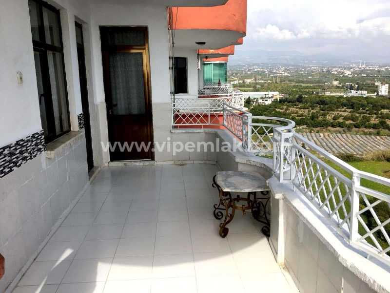 MERSİN TÖMÜKTE DENİZ MANZARALI SEYRANBAĞLARI SİTESİNDE SATILIK 3+1 YAZLIK DAİRE