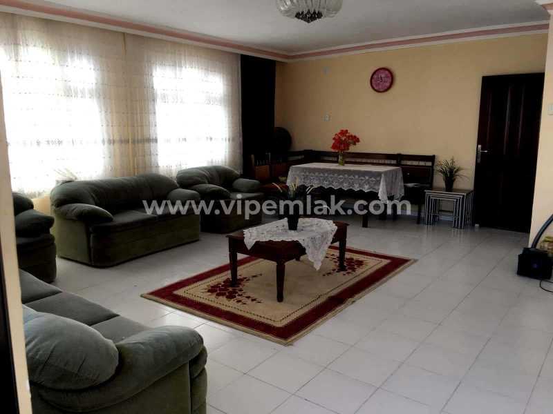 MERSİN TÖMÜKTE DENİZ MANZARALI SEYRANBAĞLARI SİTESİNDE SATILIK 3+1 YAZLIK DAİRE