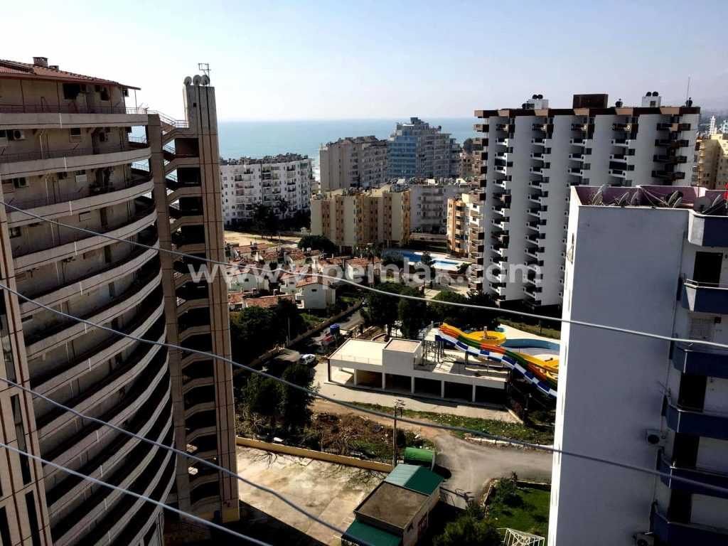 MERSİN TÖMÜK SEYRANBAĞLARI SİTESİNDE  SATILIK GENİŞ 3+1 YAZLIK DAİRE