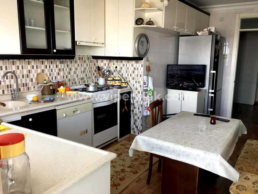 MERSİN TÖMÜK SEYRANBAĞLARI SİTESİNDE  SATILIK GENİŞ 3+1 YAZLIK DAİRE