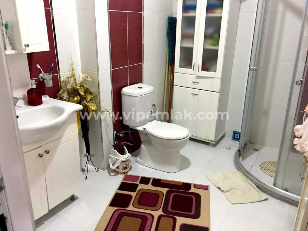 MERSİN TÖMÜK SEYRANBAĞLARI SİTESİNDE  SATILIK GENİŞ 3+1 YAZLIK DAİRE